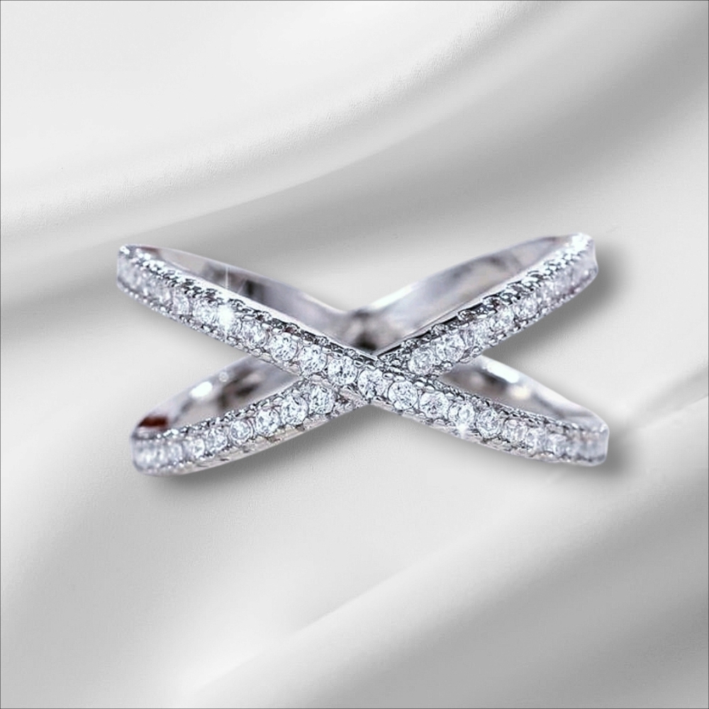 925 Silver Elegant Crisscross Cubic Zirconia Ring, NWOT - Great Gift 🎁